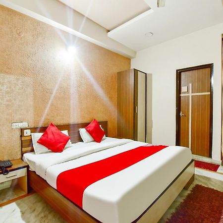 โอโย 74720 อาร์เอ็มจี สเตย์ Hotel อัจเมอร์ ภายนอก รูปภาพ