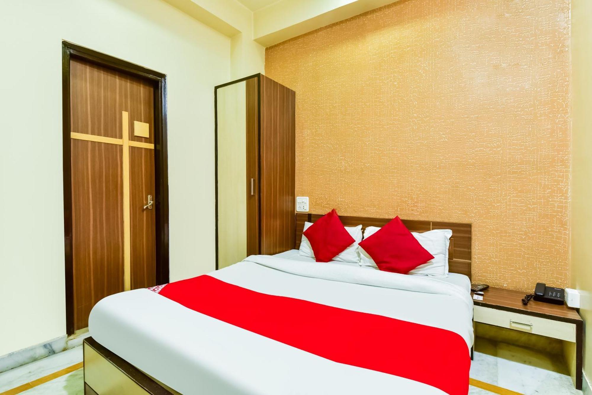 โอโย 74720 อาร์เอ็มจี สเตย์ Hotel อัจเมอร์ ภายนอก รูปภาพ